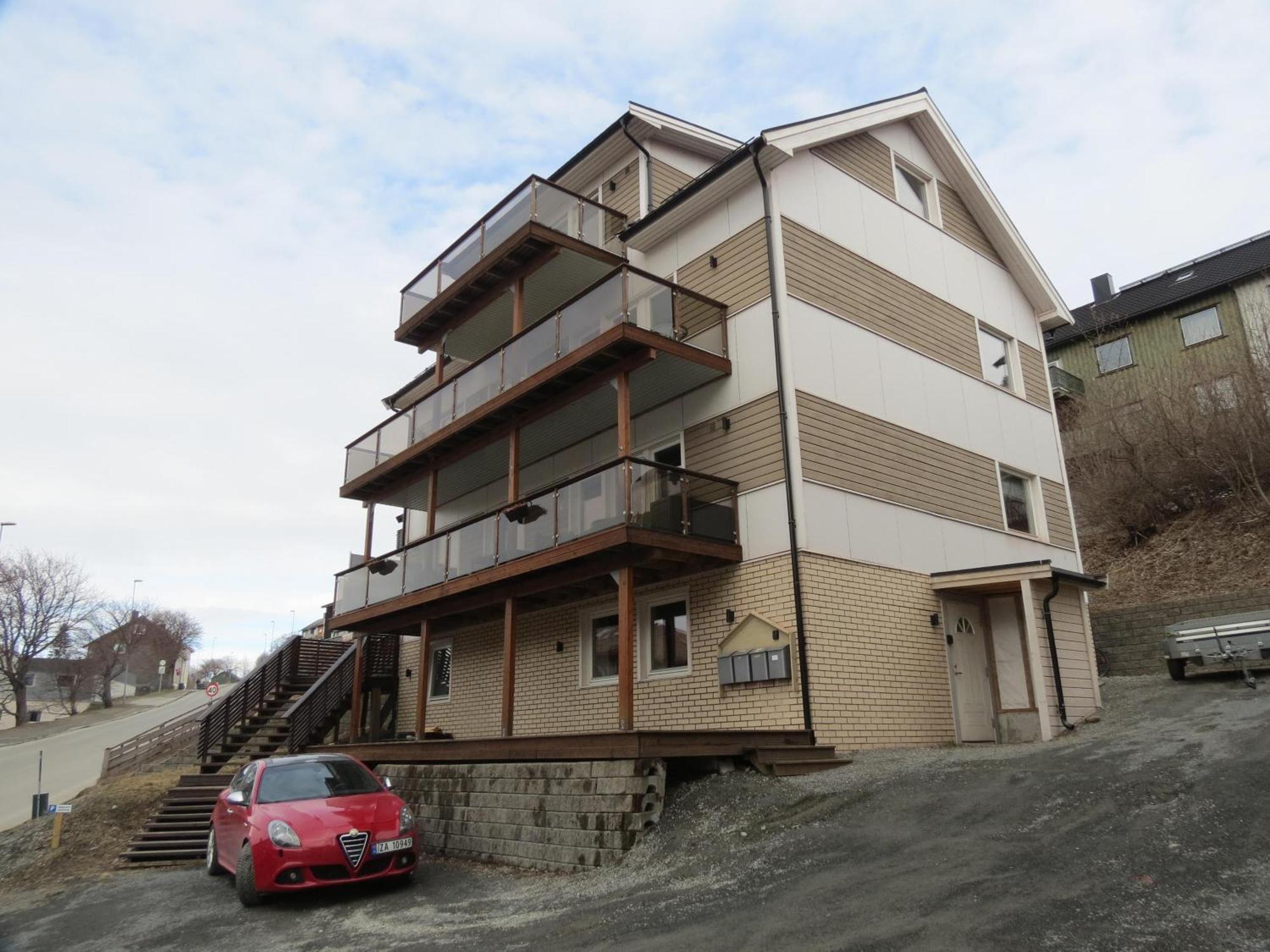 Koselig Og Moderne Leilighet, Meget Sentralt I Narvik Med Gratis Parkering! Екстер'єр фото